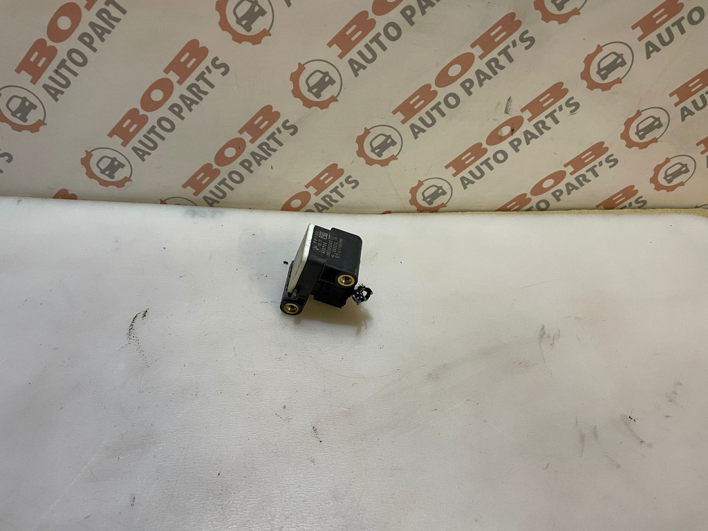 0017 SENZOR IMPACT BMW E90 6911003