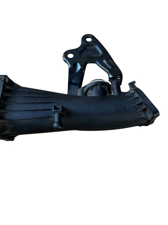 0051 Tubulatură aer admisie Audi 059145762AB