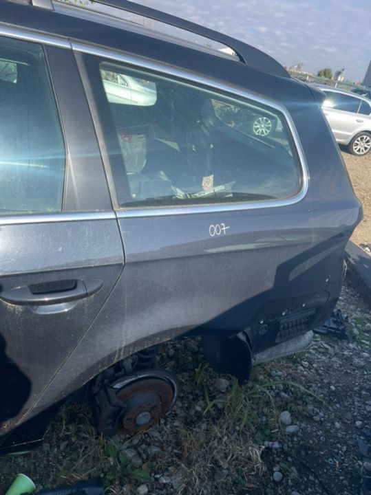 007 Aripa Stanga Spate Volkswagen Passat B7 Break