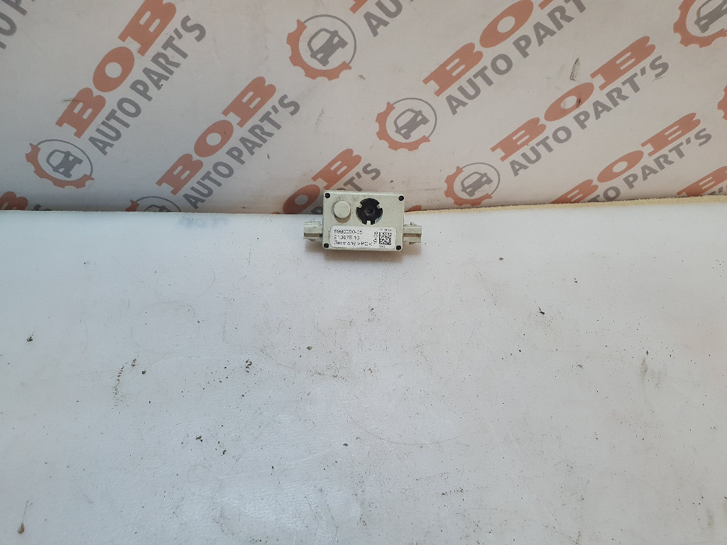 0074 AMPLIFICATOR ANTENA BMW 69900005