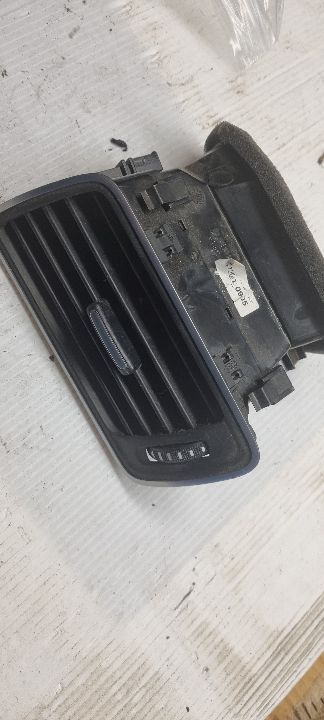 01030 Grila aerisire dreapta vw passat cc s0911338