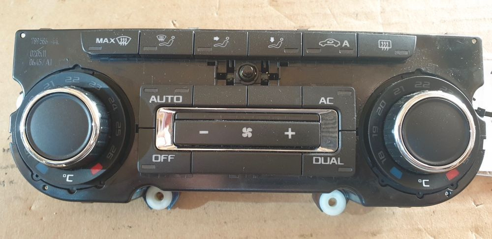 01061 Modul climatronic /panou comanda Skoda Octavia 2