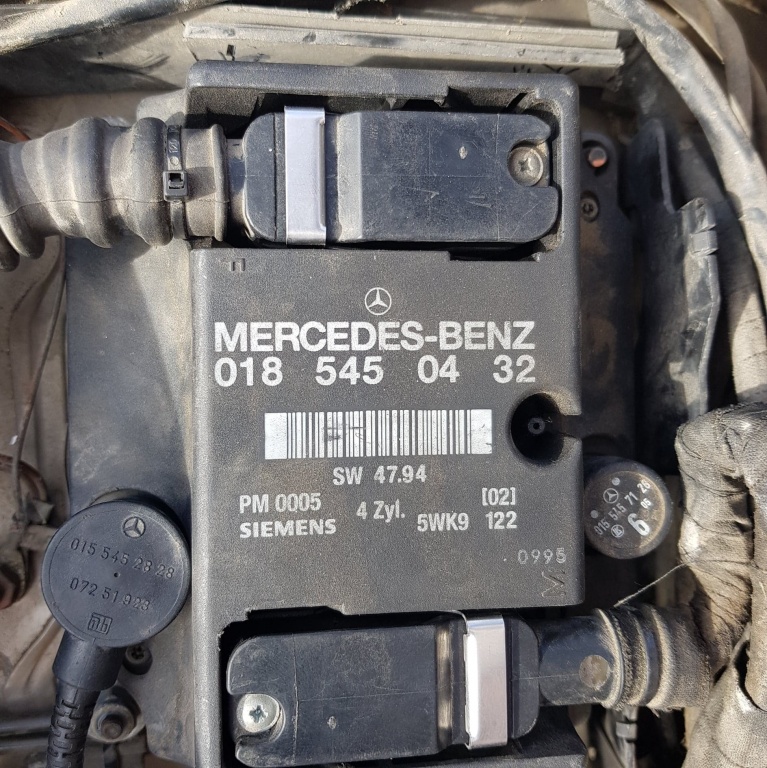 pasta collateral chant 018 545 04 32 Calculator injectie modul motor Mercedes W202 C180i - #992449165 pasta collateral chant 018 545 04 32 Calculator injectie modul motor Mercedes W202 C180i - #992449165