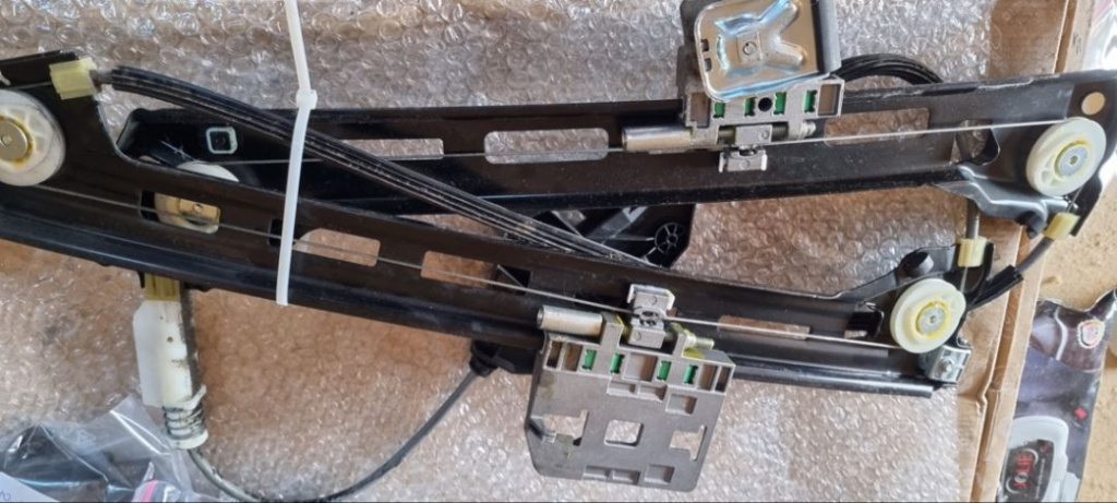 02154 05521 Macara geam electric usa dreapta spate Vw Passat CC