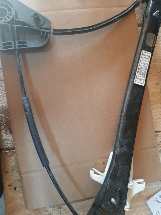 02738 00245 Macara geam dreapta spate Skoda Rapid 5JA839452