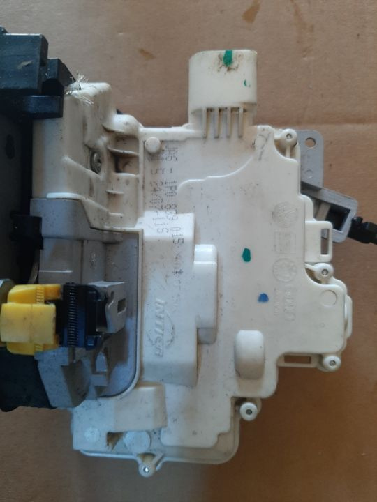 02749 Broasca usa stanga spate Seat Leon 2