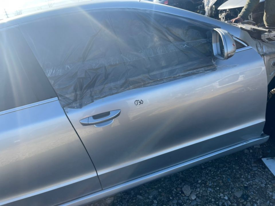 030 Usa Dreapta Fata Skoda Superb 2 3T