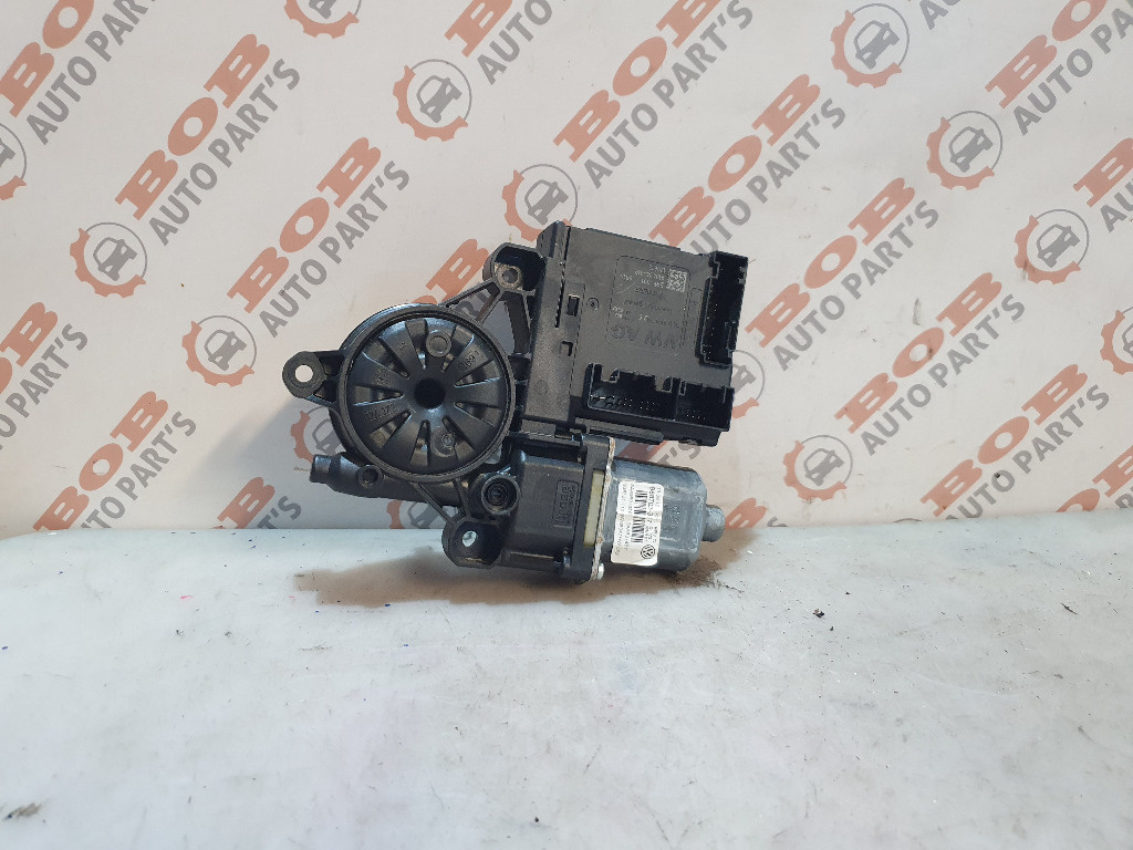 0326 MOTORAS MACARA + MODUL 3AA959702A 3C0959792C GAMA VAG