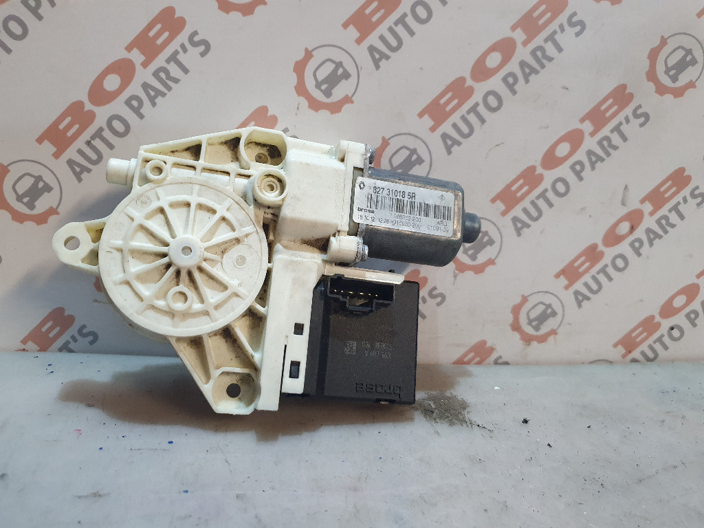0331 827310185R MOTORAS MACARA STANGA SPATE RENAULT MEGANE 3 / FLUENCE