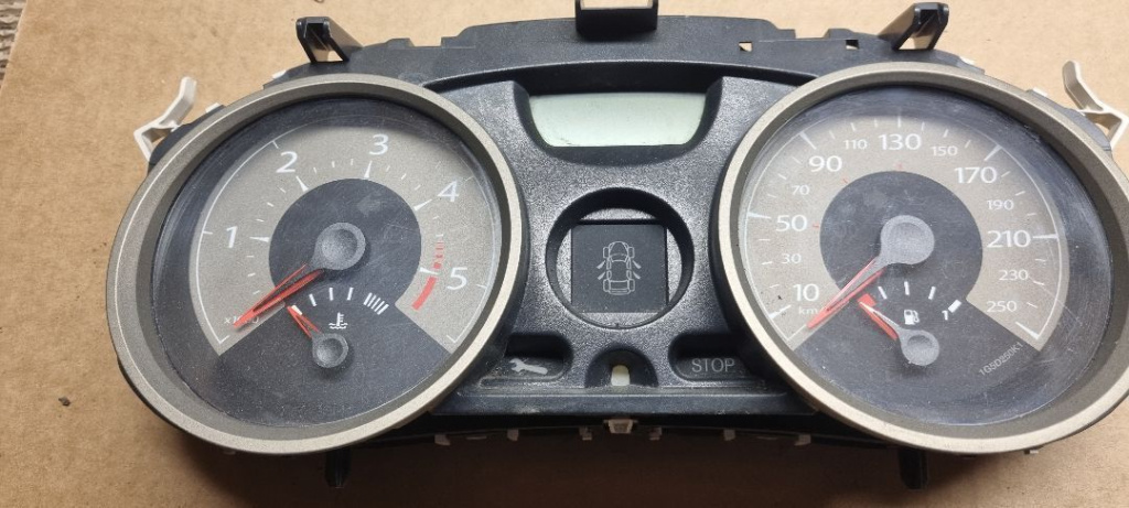 03357 Ceasuri bord megane 2 europa 8200408787f