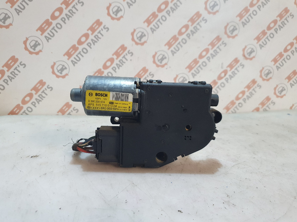 0348 8R0959591 MOTORAS TRAPA VOLKSWAGEN / AUDI