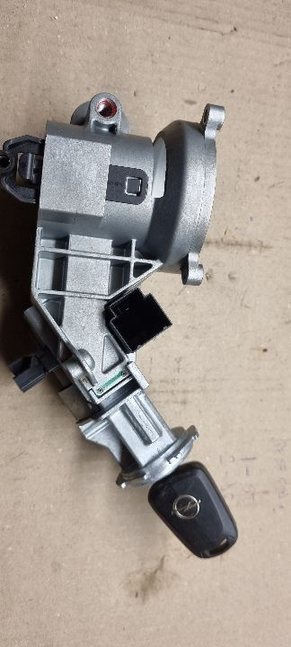 03701 Contact cu cheie opel corsa d 56155e 0808261800