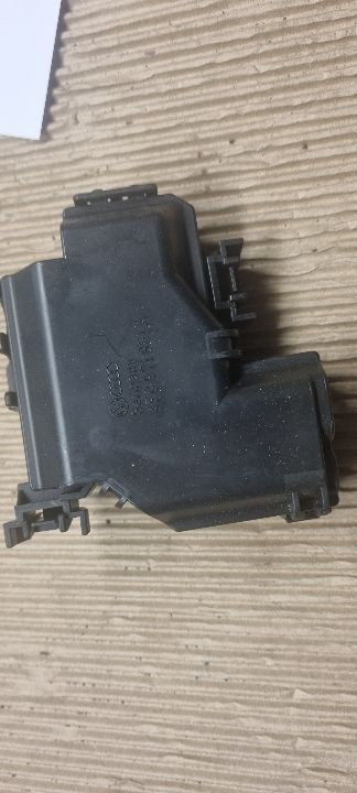 03828 05622 Borna baterie cu siguranta audi a6 c6 4f0971981a 4f0941824