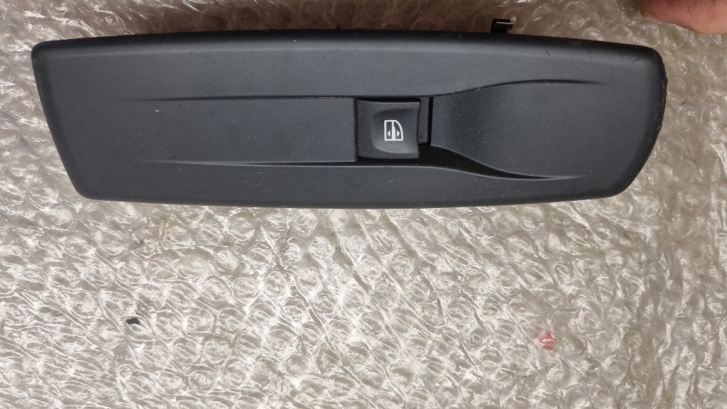 03921 Buton geam electric renault megane 3
