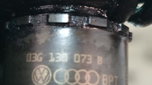 03G130073B Injector Volkswagen Touran 2.0 TDI tip motor BKD