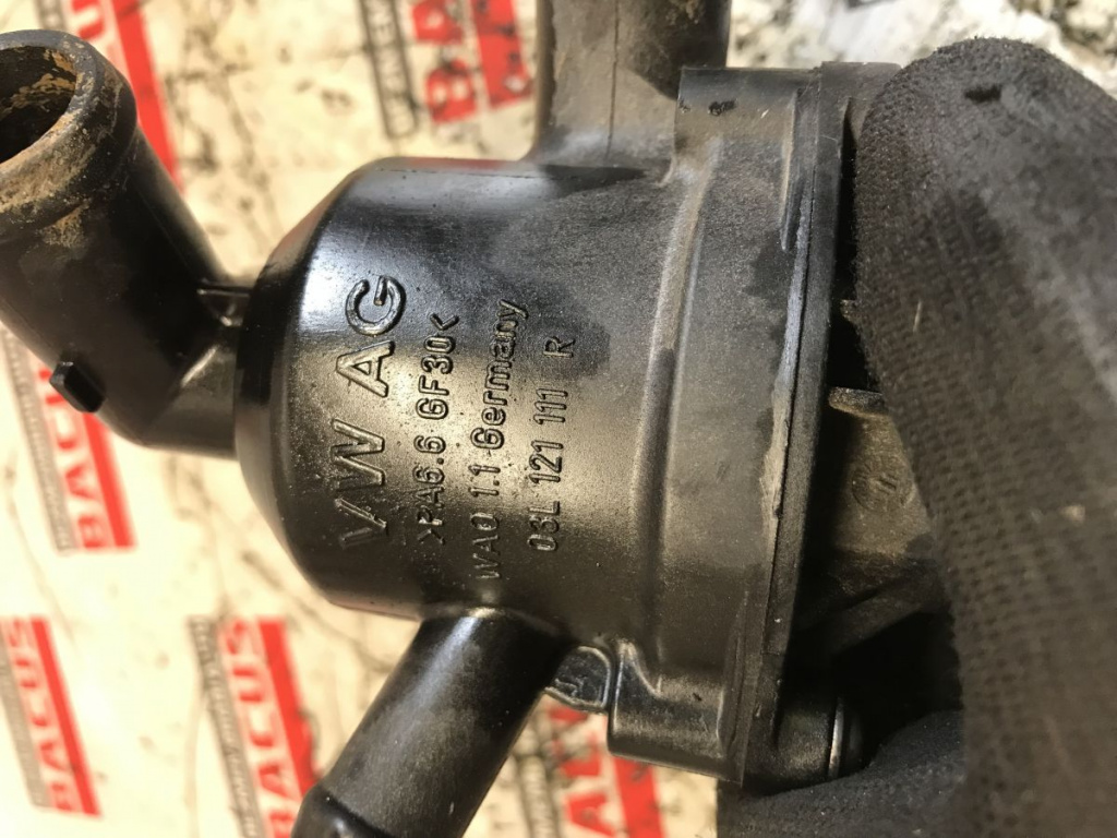 03L121111R corp termostat vw Passat B7 1