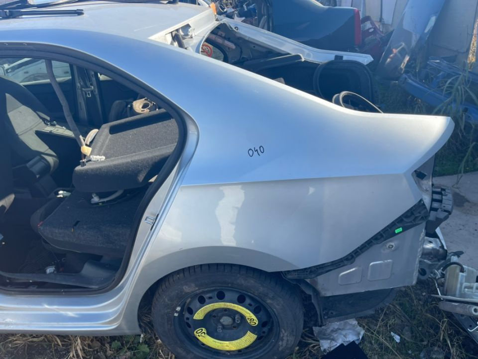 040 Aripa Stanga Spate Skoda Rapid Berlina