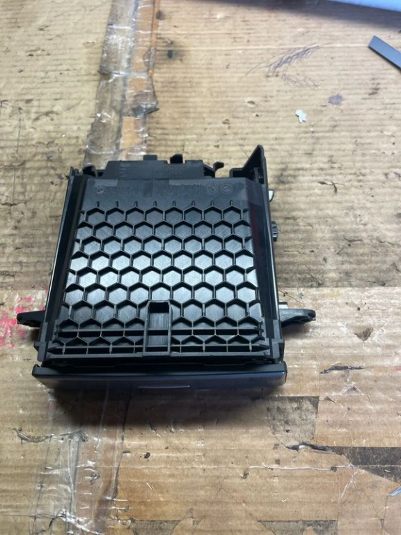 04204 Scrumiera bord BMW Seria 5 (2003-2010)