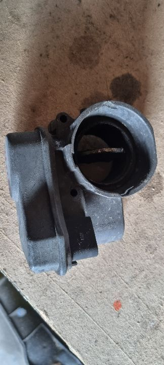 04205 Clapeta acceleratie vw 2.0 tdi 5 mufa pini 03g128063b 02700