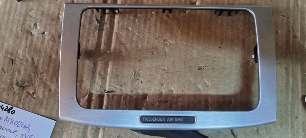 04280 Ornament grila bord rama casetofon vw passat 3C0858069AG 1C/L50