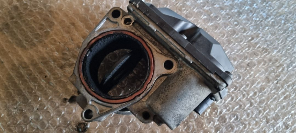 04550 Clapeta acceleratie 1.9/2.0 tdi 03g128063m