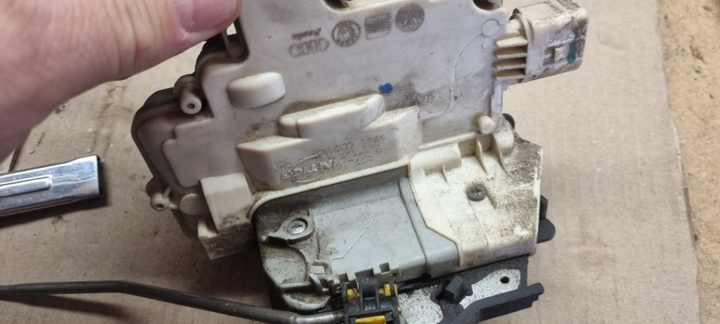 04842 Broasca usa dreapta spate audi a6 europa 4f0837016