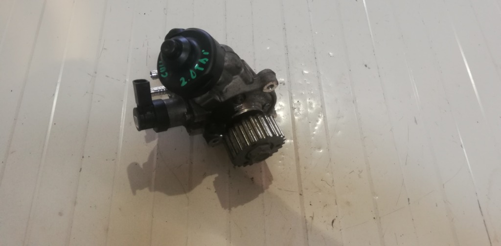 04L130755D Pompa inalta injectie VW Jetta 4 2.0 TD