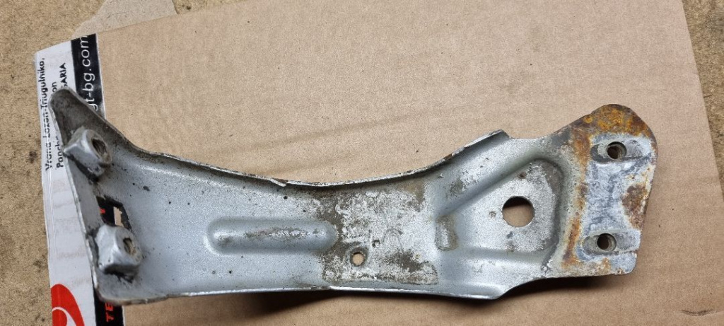 05013 Suport aripa dreapta fata vw jetta 5c6821135