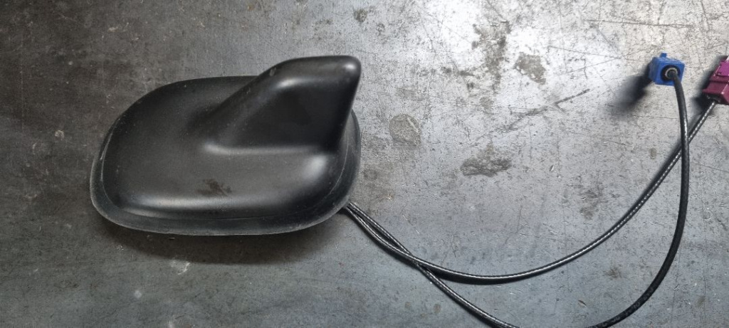 05092 Antena 2 fire vw passat 3c0035507a