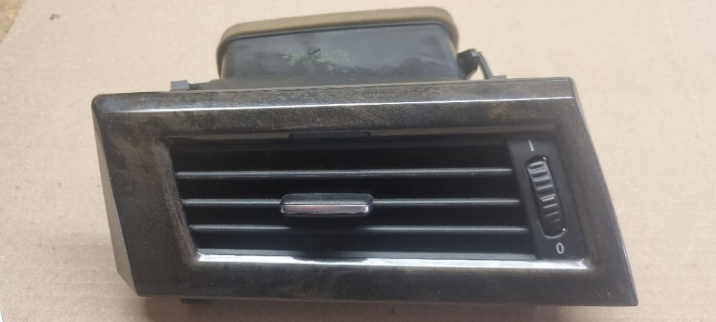 05198 Grila aer ventilatie bord bmw s5 e60 e61 9112204-01 64226910731 14121810