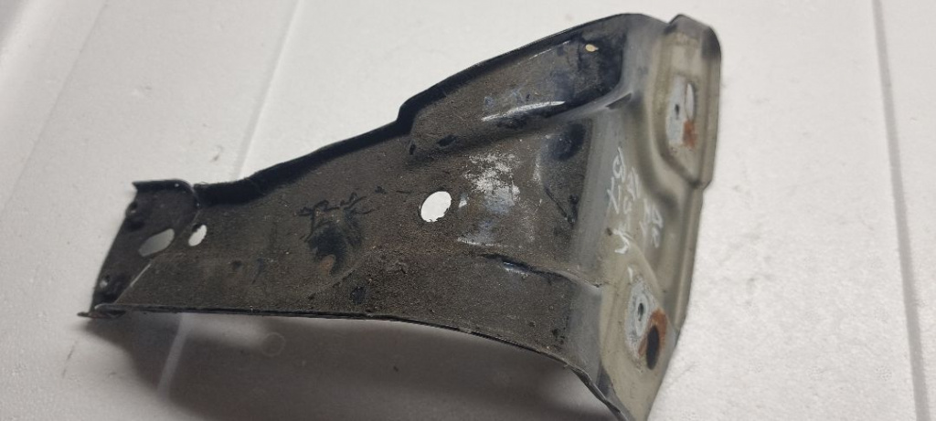 05363 Suport aripa dreapta fata vw passat b7