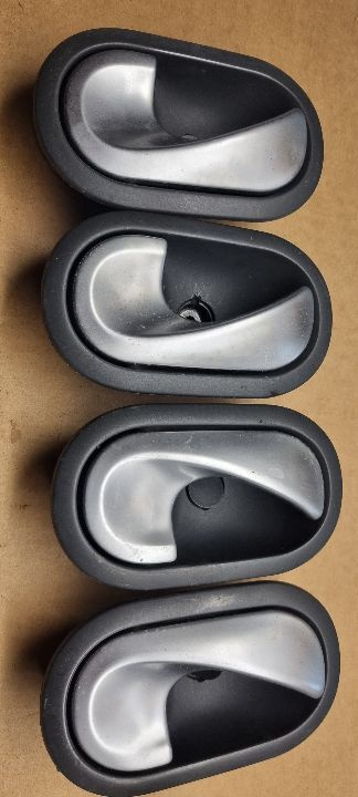 05602 Maner interior dreapta deschidere usa megane 2 8200028486 5005500006