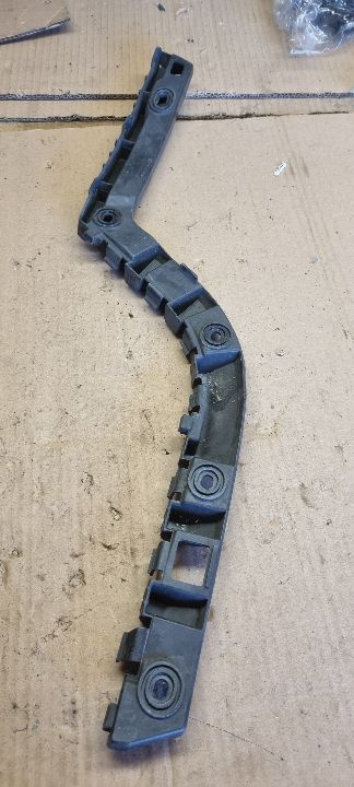 06140 06296 06645 Suport bara dreapta spate skoda superb 2 3t5807394