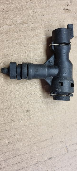 06204 Aerisitor conducta ambreiaj 2.0 tdi 1k0721468a