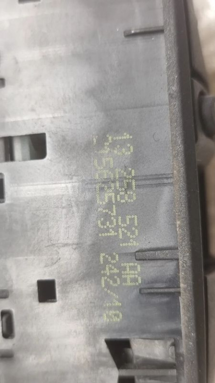06472 Butoane Comenzi geamuri electrice Opel CORSA D 13258521aa