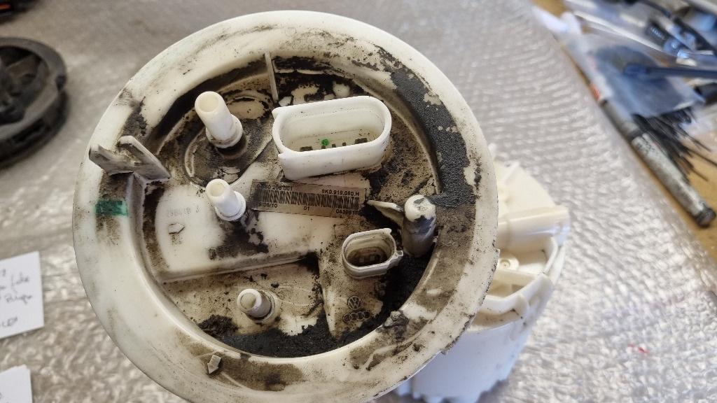 06593 Pompa combustibil rezervor 8K0919050H pentru Audi a5 a4
