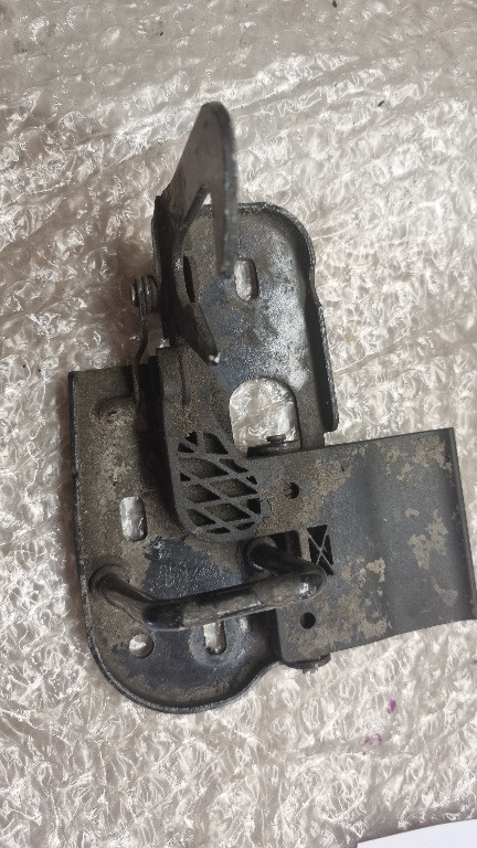 06735 Suport profil bara dreapta fata vw up 1s0807184a