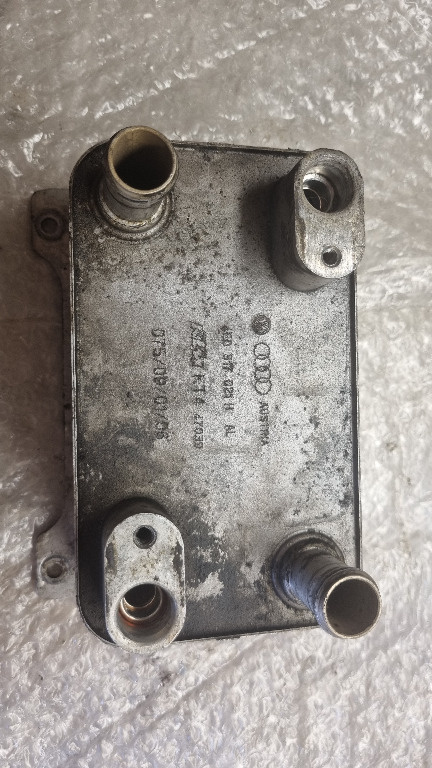 06769 Racitor ulei termoflot Audi A6 3.0 TDI 4e0317021h
