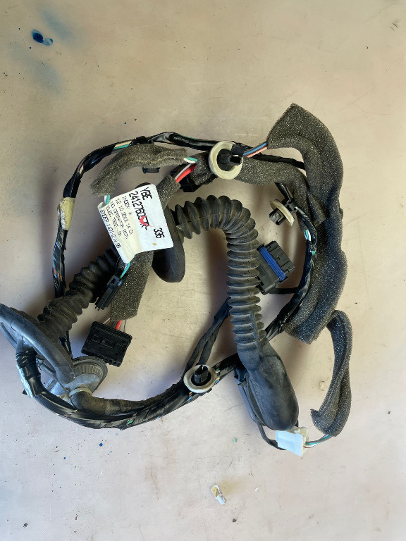 06942 INSTALATIE USA STANGA SPATE RENAULT FLUENCE 241276057R