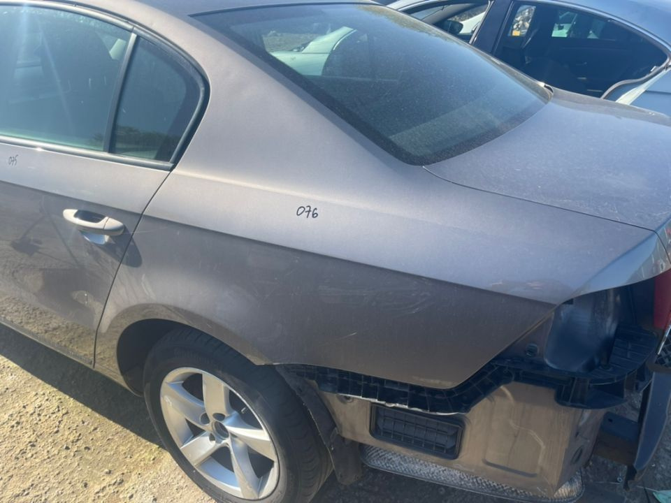 076 Aripa Stanga Spate Volkswagen Passat B7 Berlina