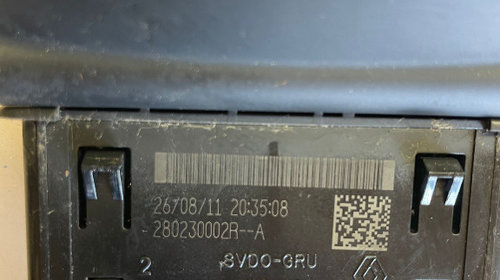 09004 Priza USB auxiliara Renault 280230002R