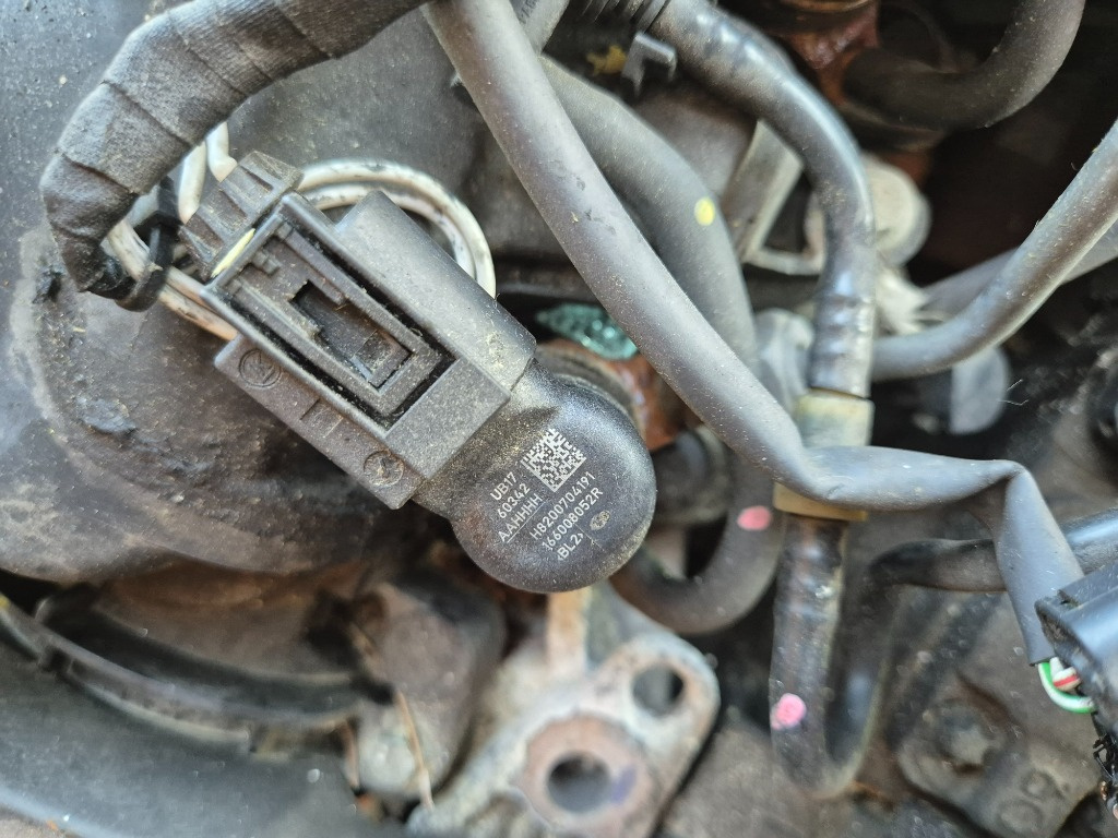 166008052R, H8200704191 Injector Dacia Duster 1.5 DCI Euro 5 tip motor K9K