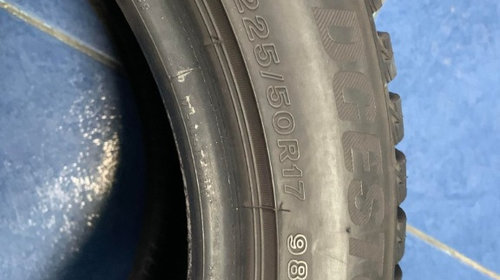 2 buc. Anvelope iarna M+S 225/50R17 BRIDGESTONE - BLIZZAK LM01