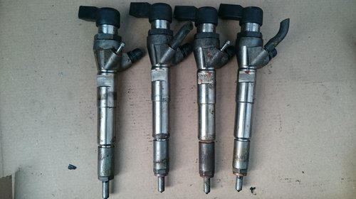 8200903034 166008052R 16600-00Q1V H8200704191 166004305R Injector Dacia Nissan Renault 1.5 dci