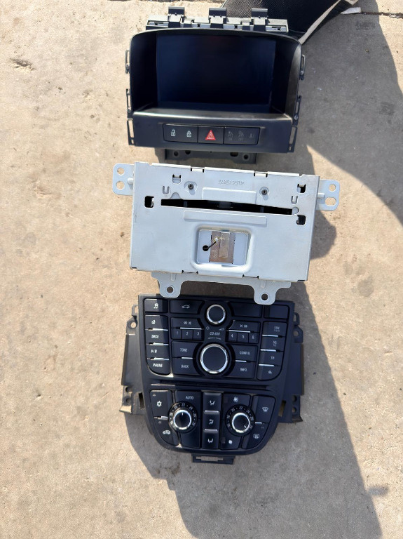 84026626 423533880 UNITATE CONTROL MULTIMEDIA COMPLETA CU DISPLAY RADIO CD OPEL ASTRA J / MOKKA / ZAFIRA C
