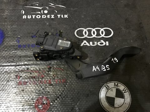 Impolite snowman segment Pedala acceleratie Audi A4 B5 - TU alegi prețul!