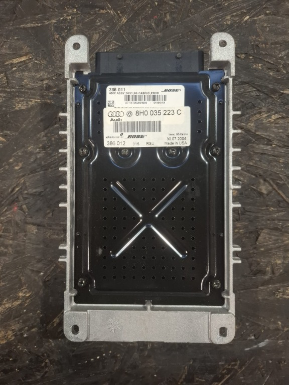 8H0035223C Amplificator audio Bose - imagine 1