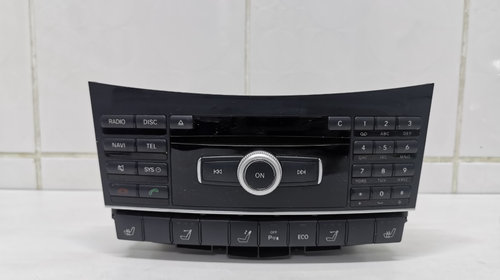 A2129005212 Navigatie / Radio / CD Player / HeadUnit Mercedes E Coupe W207 / E Class W212