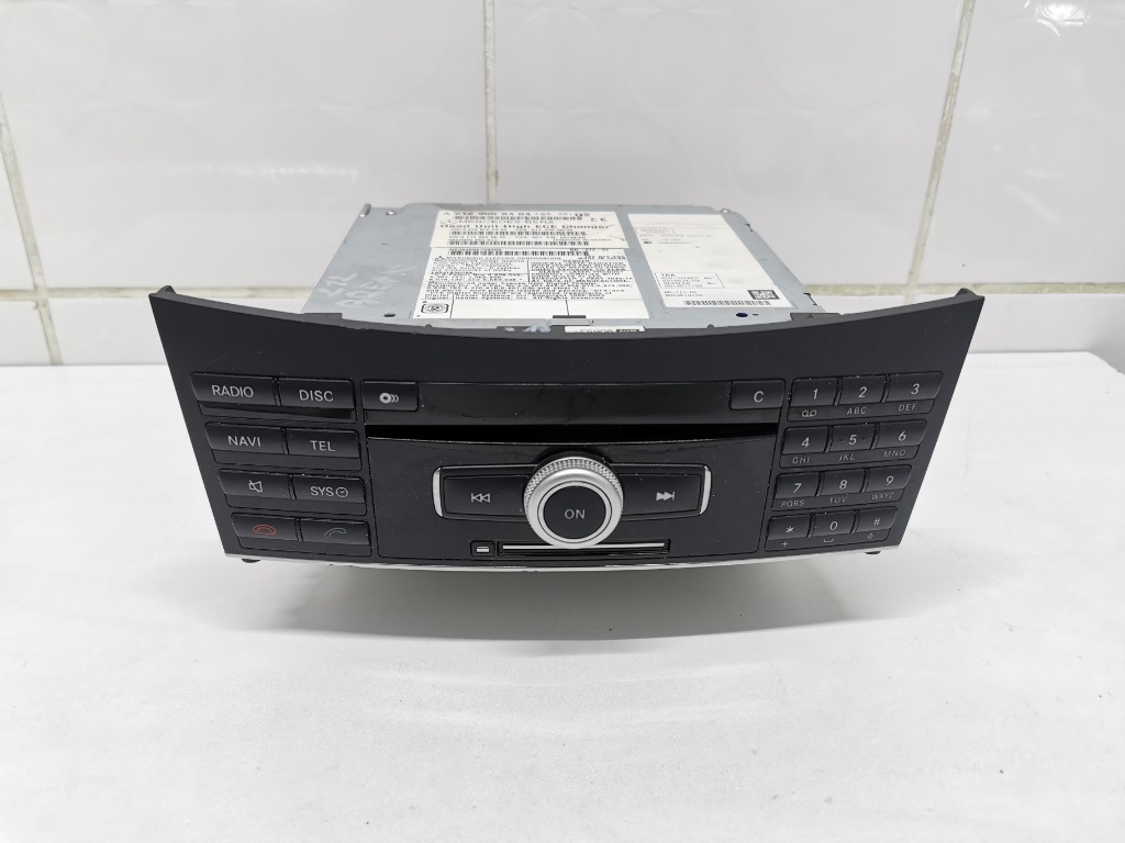 A2129008404 Navigatie / Radio / CD Player / HeadUnit Mercedes E Class W212 / E Coupe W207