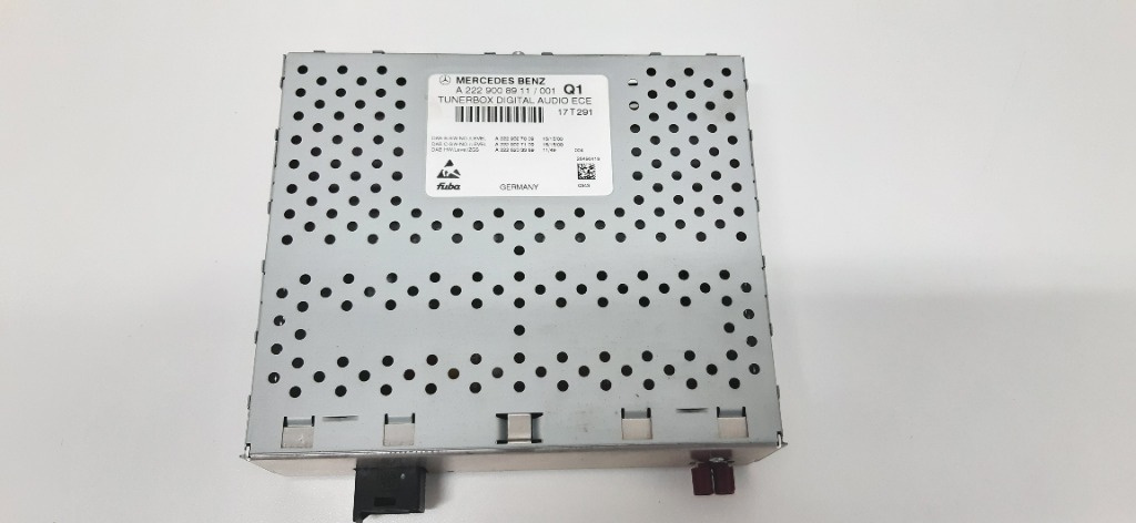 A2229008911 DAB Digital Control CD Player / Modul / Calculator Audio TunerBox Mercedes GLC W253/C253/X253/W205